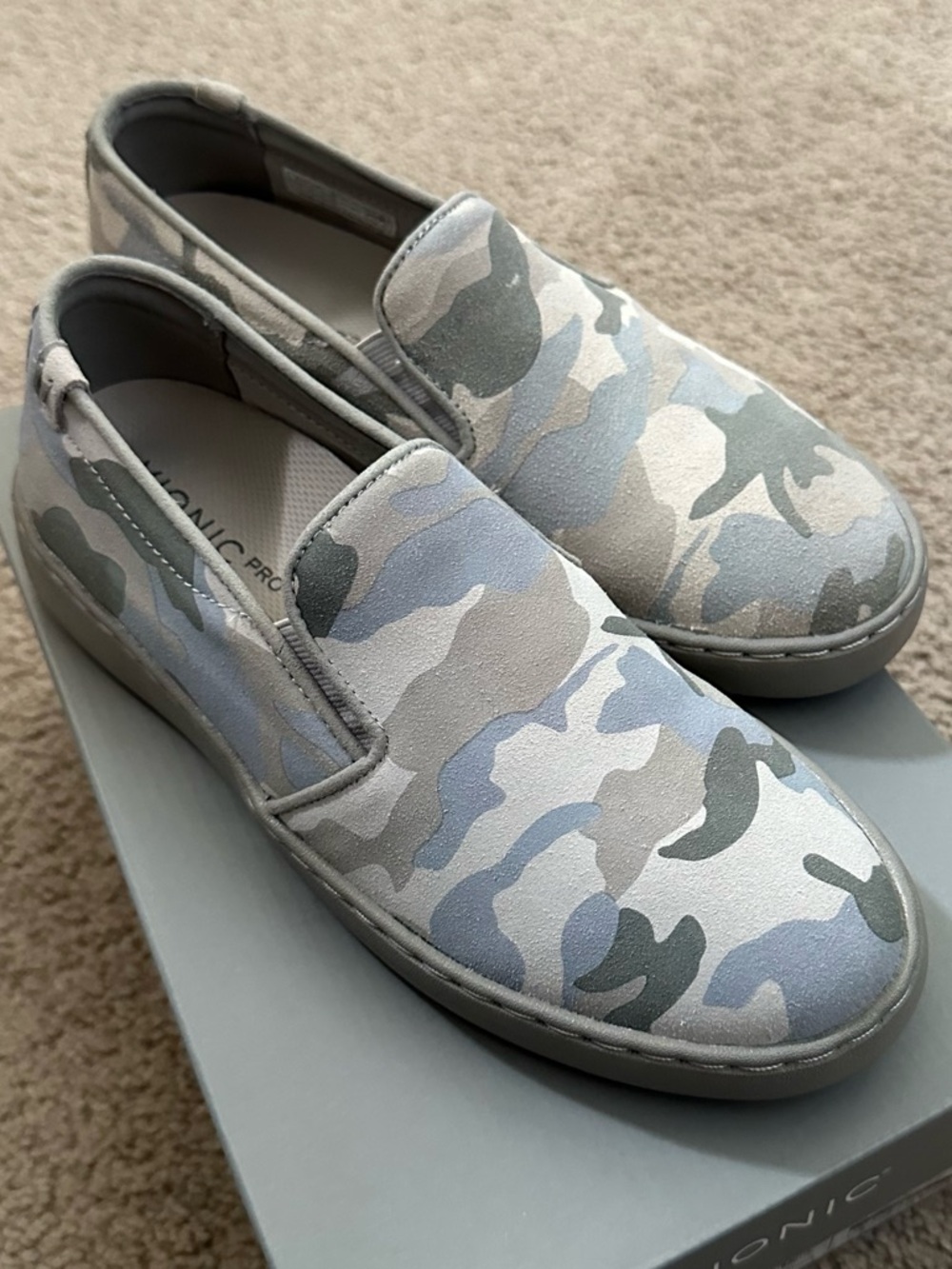 NWB Vionic Mahoney Avery Grey Camo Water Resistant Slip-on Sneakers